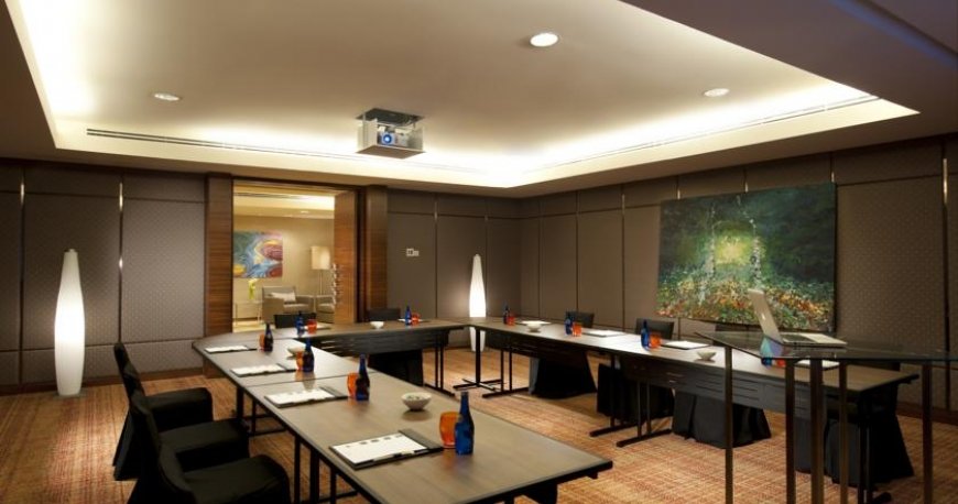 هتل دبل تری بای هیلتون