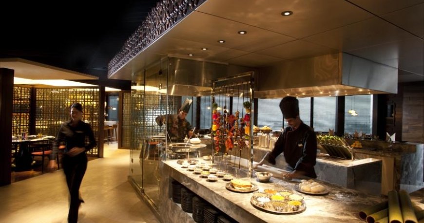 رستوران هتل دبل تری بای هیلتون