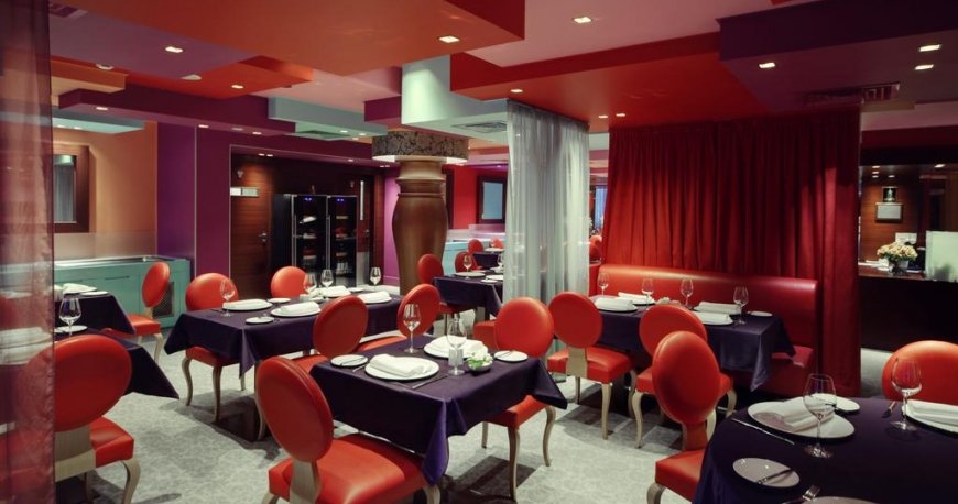 رستوران هتل دومینا پرستیژ سنت پترزبورگ رستوران هتل دومینا پرستیژ سنت پترزبورگ