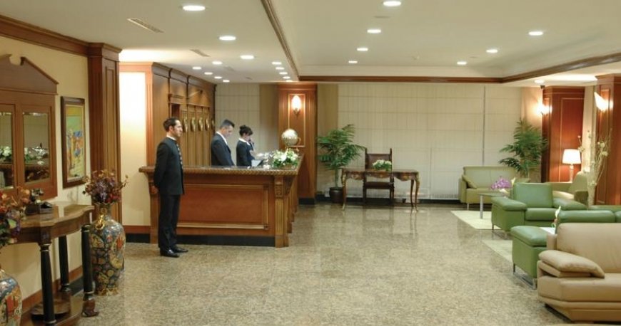 لابی هتل گرند اوزتانیک استانبول لابی هتل گرند اوزتانیک استانبول