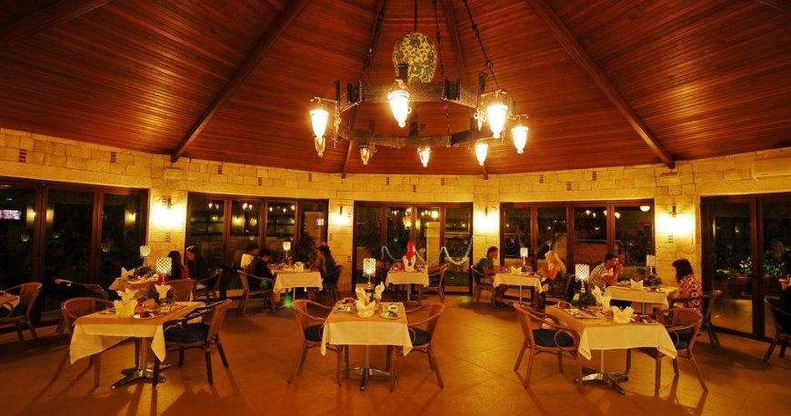 رستوران هتل گرند پاشا مارماریس