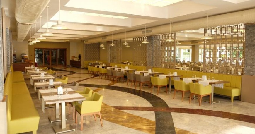 رستوران هتل آکوا فانتزی کوش آداسی