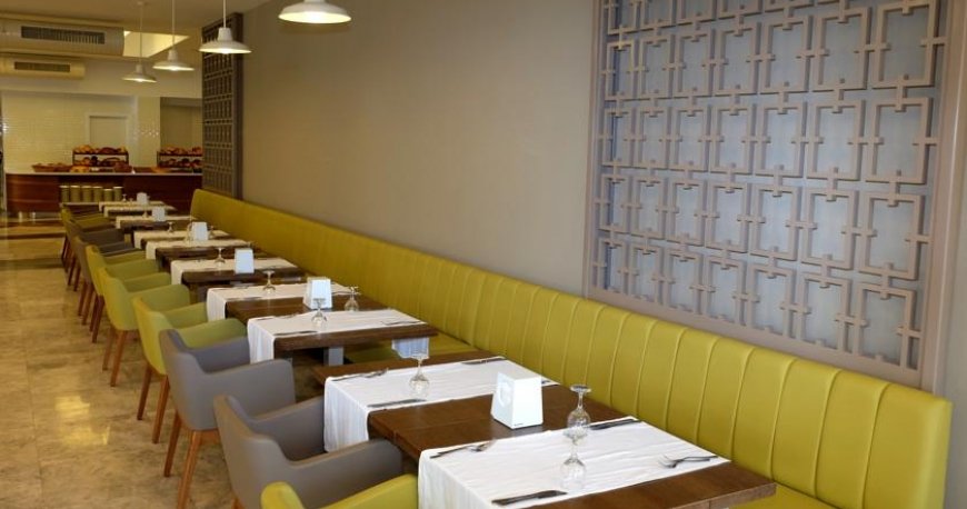 رستوران هتل آکوا فانتزی کوش آداسی