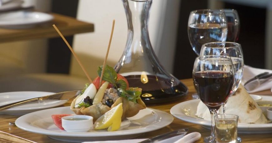 رستوران هتل کاروانسرای لارا آنتالیا رستوران هتل کاروانسرای لارا آنتالیا