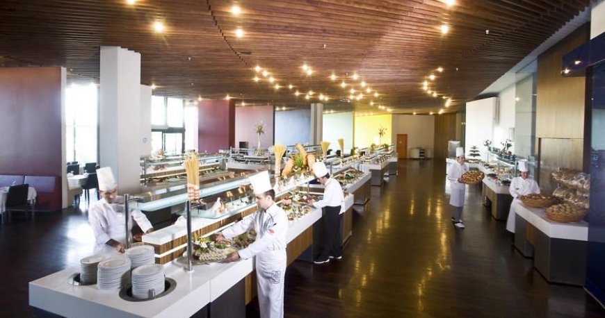 رستوران هتل کاروانسرای لارا آنتالیا رستوران هتل کاروانسرای لارا آنتالیا