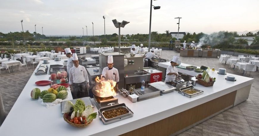 رستوران هتل کاروانسرای لارا آنتالیا رستوران هتل کاروانسرای لارا آنتالیا