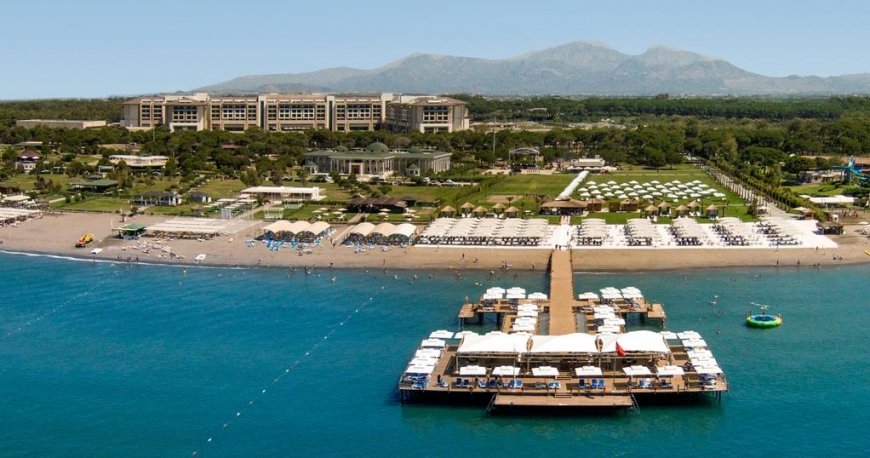 هتل رگنوم کاریا گلف