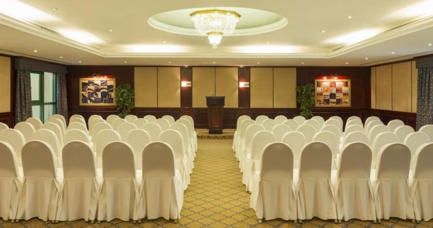 سالن کنفرانس هتل کورال دیره دبی سالن کنفرانس هتل کورال دیره دبی