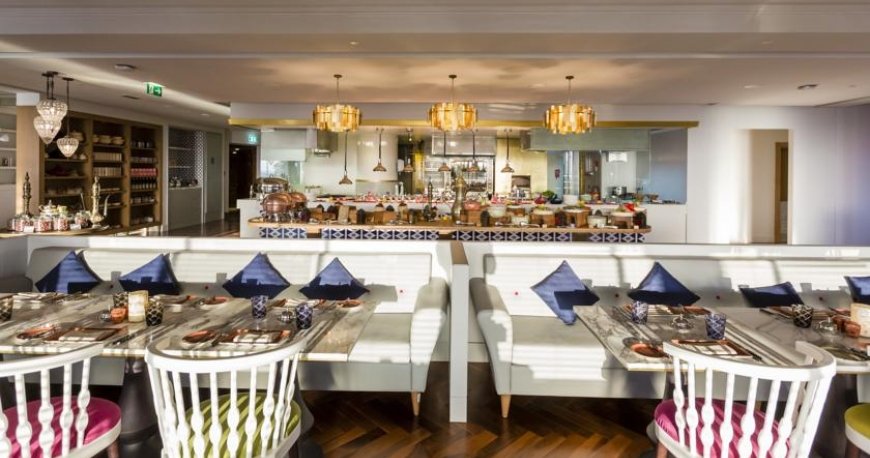 رستوران هتل دابل تری بای هیلتون دبی جمیرا بیچ رستوران هتل دابل تری بای هیلتون دبی جمیرا بیچ