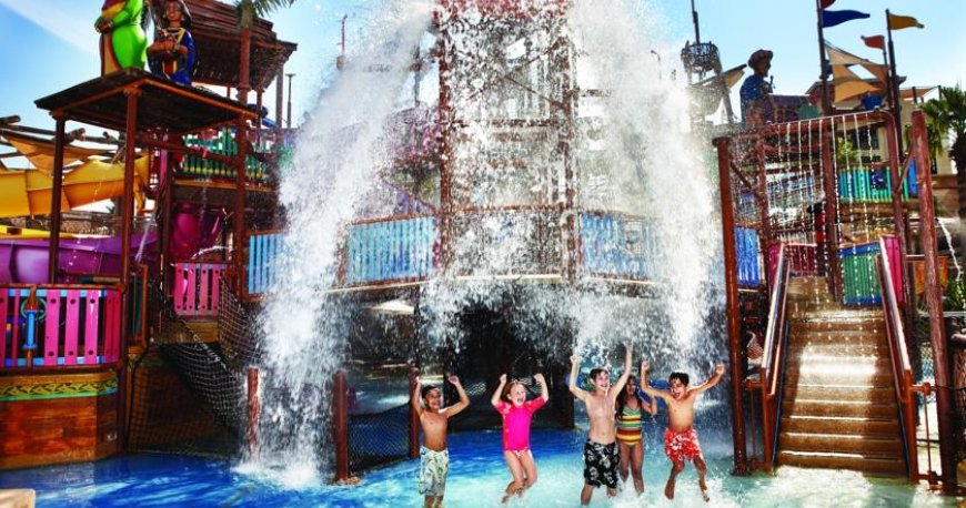 استخر هتل جمیرا بیچ دبی