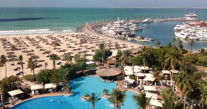 استخر هتل جمیرا بیچ دبی