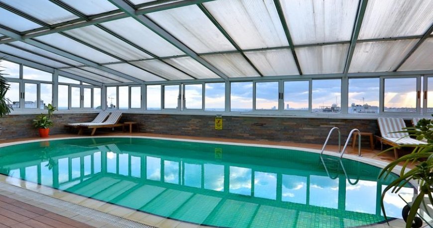 استخر هتل زوریخ استانبول استخر هتل زوریخ استانبول