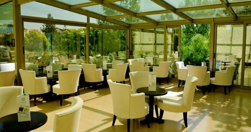 رستوران هتل گرند بلیش