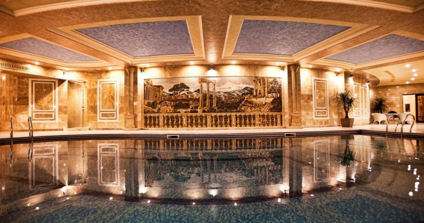 استخر هتل مولتی گرند ایروان استخر هتل مولتی گرند ایروان