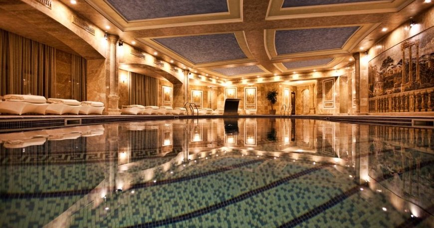 استخر هتل مولتی گرند ایروان استخر هتل مولتی گرند ایروان