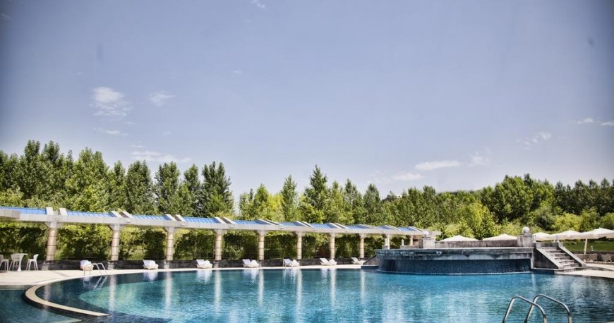 استخر هتل مولتی گرند ایروان استخر هتل مولتی گرند ایروان