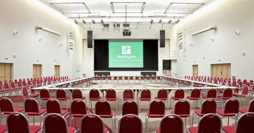 سالن کنفرانس هتل هالیدی این سنت پترزبورگ سالن کنفرانس هتل هالیدی این سنت پترزبورگ