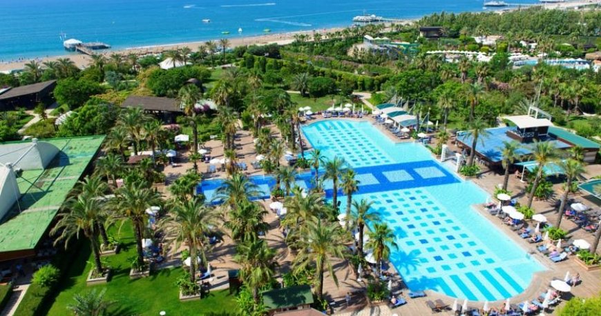 استخر هتل کنکورد دلوکس ریزورت استخر هتل کنکورد دلوکس ریزورت