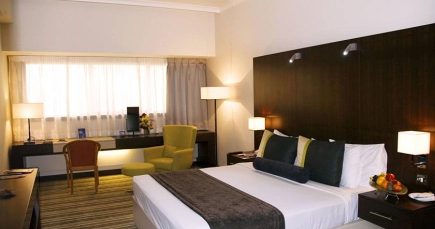 اتاق هتل آواری