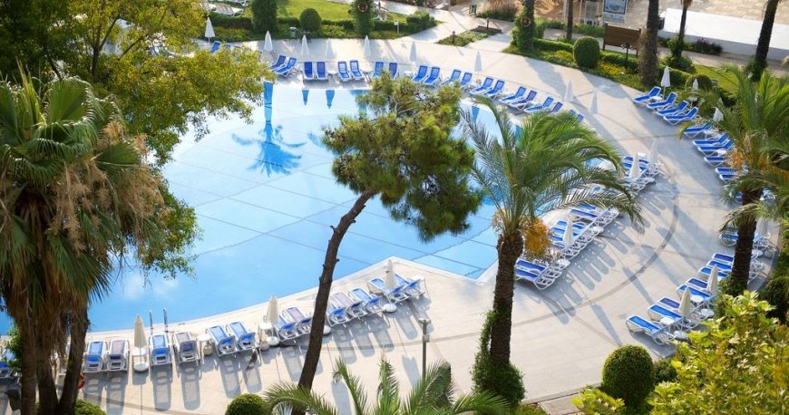 استخر هتل میرادا دلمار آنتالیا