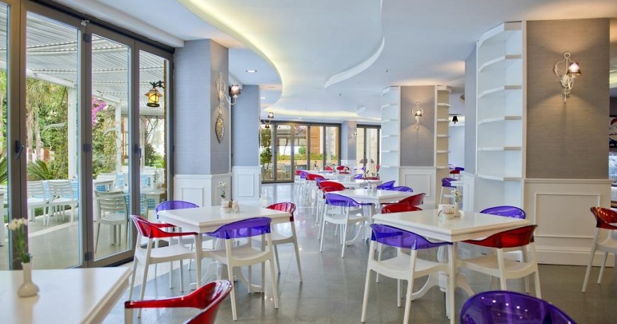 رستوران هتل میرادا دلمار آنتالیا