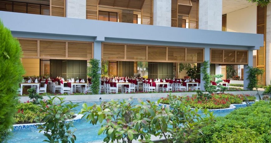 رستوران هتل میرادا دلمار آنتالیا