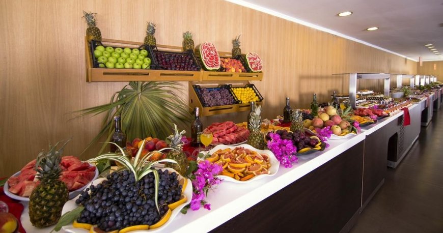 رستوران هتل میراژ ورلد مارماریس