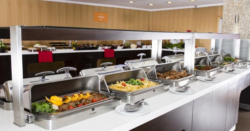 رستوران هتل میراژ ورلد مارماریس