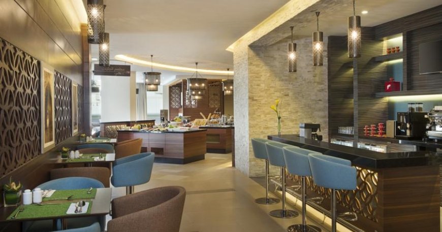 رستوران هتل هیلتون گاردن المینا دبی امارات متحده ی عربی