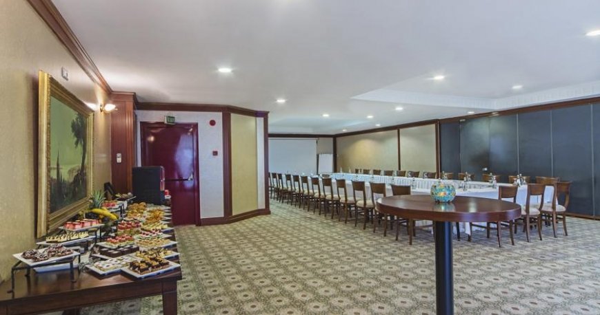 سالن کنفرانس هتل گرند اوزتانیک استانبول سالن کنفرانس هتل گرند اوزتانیک استانبول