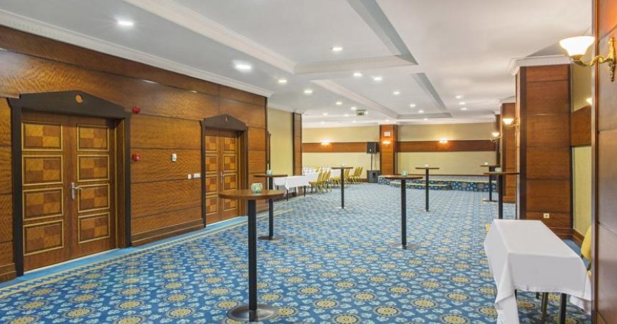 سالن کنفرانس هتل گرند اوزتانیک استانبول سالن کنفرانس هتل گرند اوزتانیک استانبول