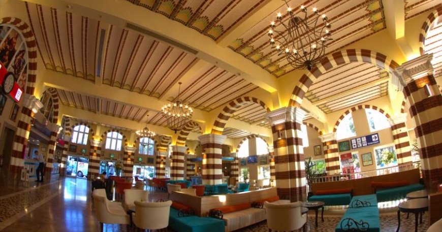 لابی هتل ارنج کانتی کمر آنتالیا ترکیه لابی هتل ارنج کانتی کمر آنتالیا ترکیه