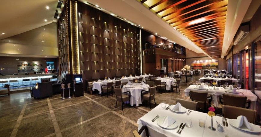 رستوران هتل مرکور بسفر