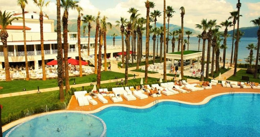 استخر هتل آیدیل پرایم بیچ استخر هتل آیدیل پرایم بیچ