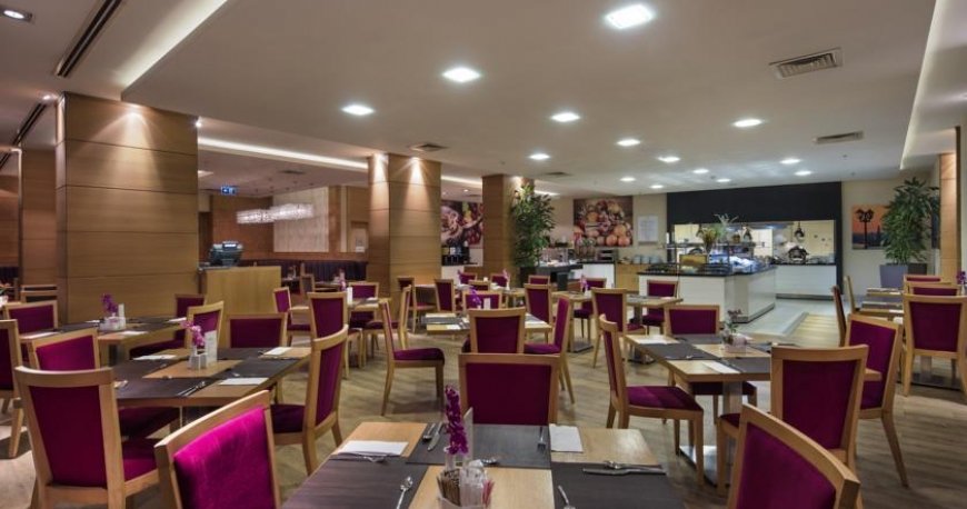 رستوران هتل هیلتون گاردن این گلدن هورن رستوران هتل هیلتون گاردن این گلدن هورن