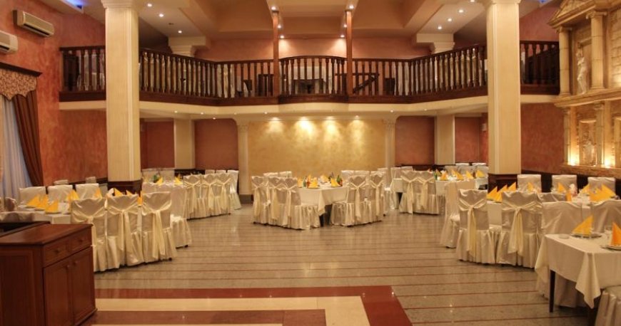 رستوران هتل فوروم ایروان رستوران هتل فوروم ایروان