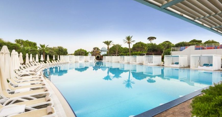 استخر هتل ریکسوس پریمیوم آنتالیا استخر هتل ریکسوس پریمیوم آنتالیا