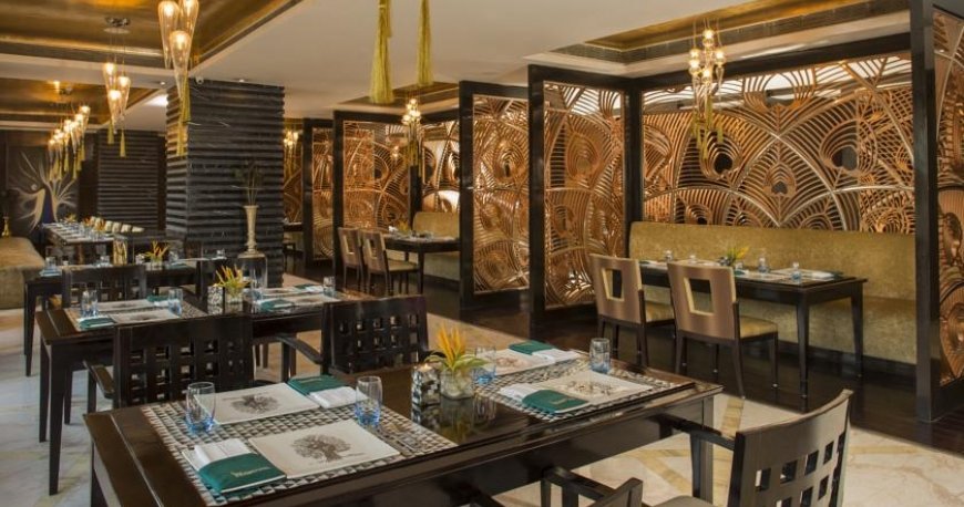 رستوران رادیسون بلو