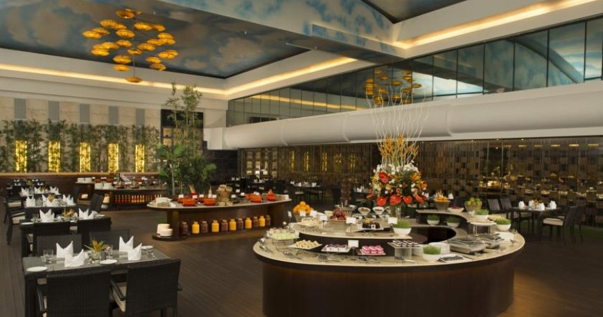 رستوران رادیسون بلو