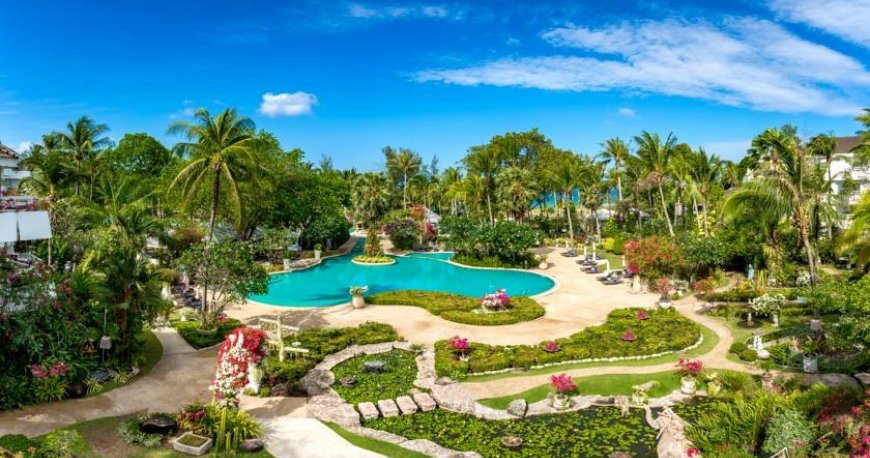 استخر هتل تاورن پالم پیچ ریزورت استخر هتل تاورن پالم پیچ ریزورت