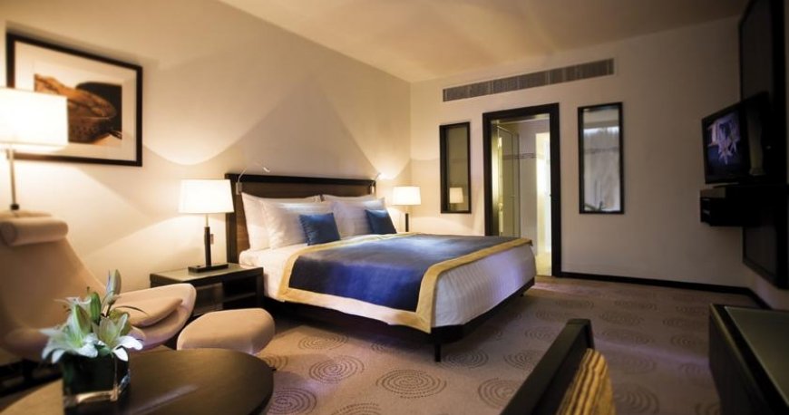 اتاق هتل آوانی دیره