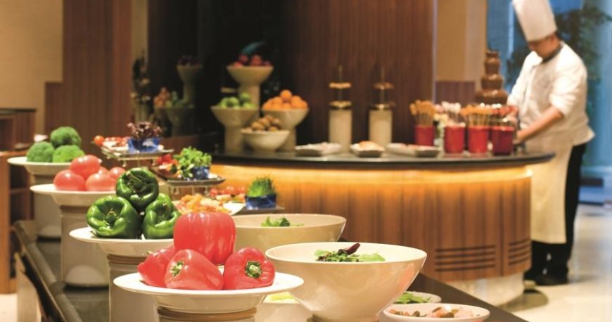 رستوران هتل آوانی دیره