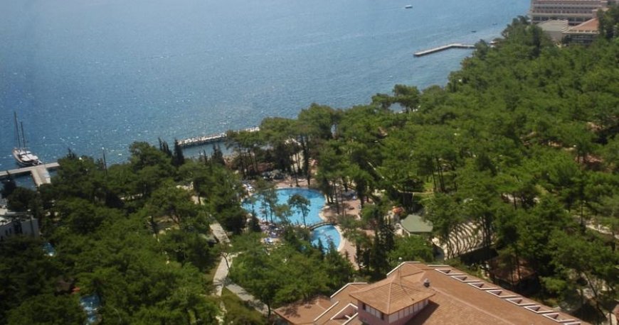 هتل گرند یازیکی کلاب تربان