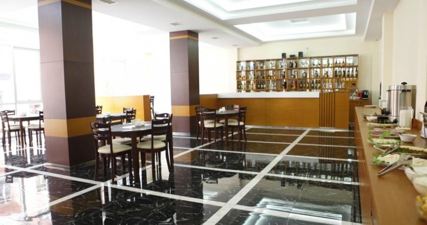 رستوران هتل کلومبی