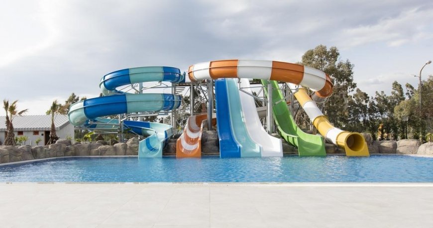 پارک آبی هتل پالم وینگز افسوس