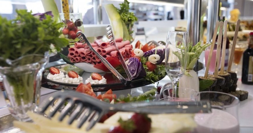 رستوران هتل پالم وینگز افسوس