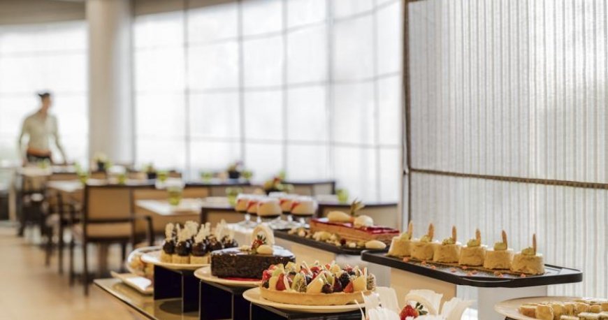 رستوران هتل جمیرا روتانا