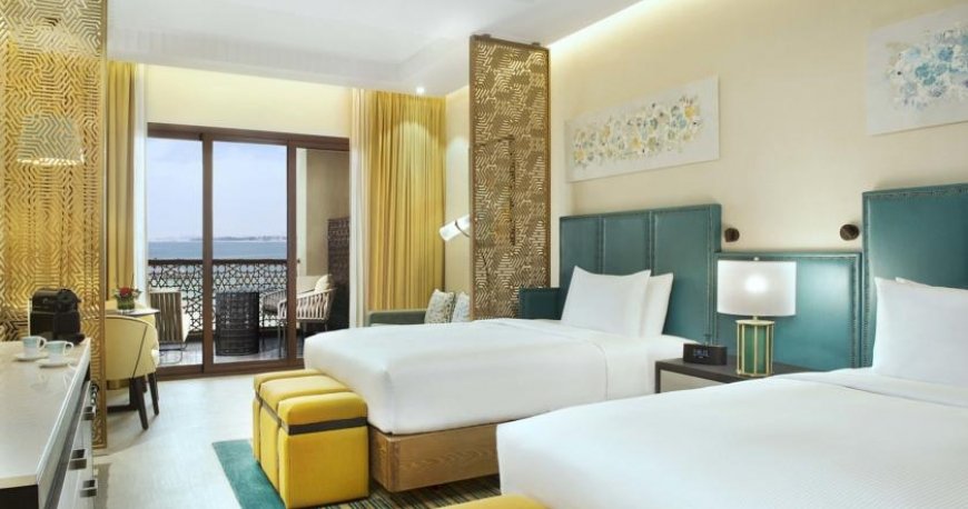 اتاق هتل دابل تری بای هیلتون مرجان