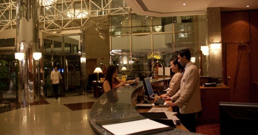 لابی هتل آواری