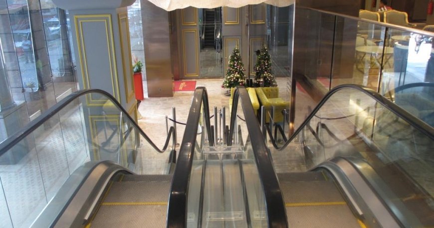 لابی هتل کوزمو کوالالامپور